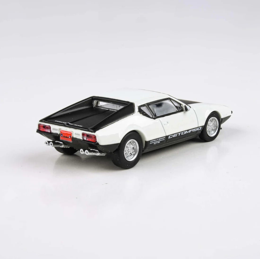 De Tomaso Pantera White / Black 1972 Scale 1:64